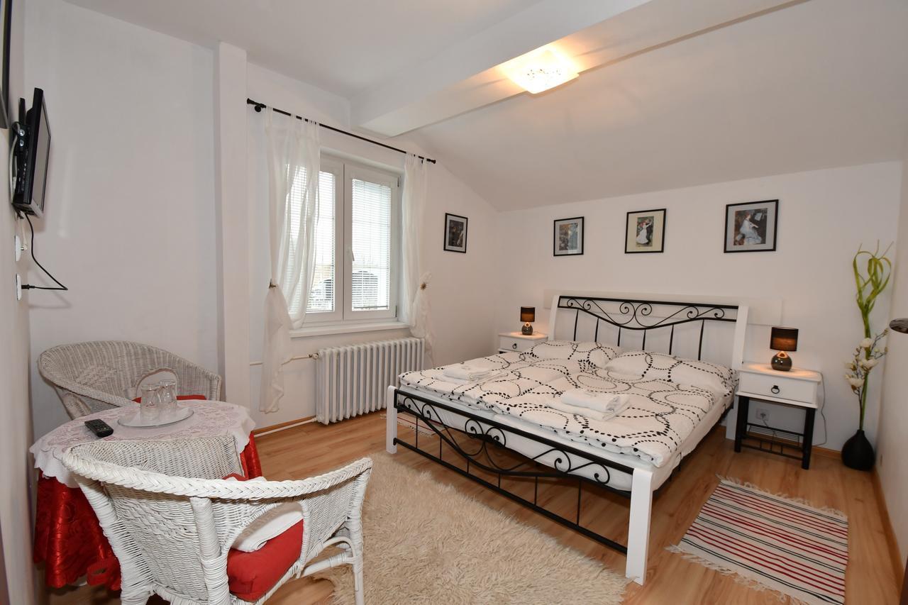 Ferienwohnung Slnecny Dvor Vel'ka Lomnica Exterior foto